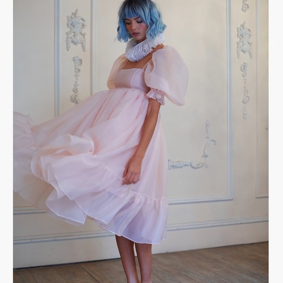 *SOLD* Selkie peach French puff - Picture 2 of 4